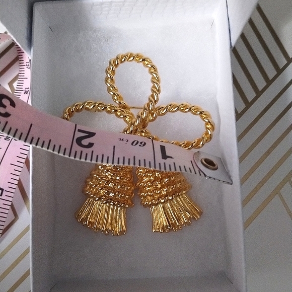 Vintage Gold Tone Tassel Rope Brooch - Picture 8 of 11